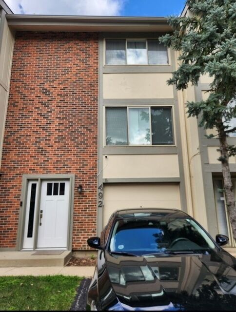 Property Photo:  492 Canterbury Trail  IL 60172 