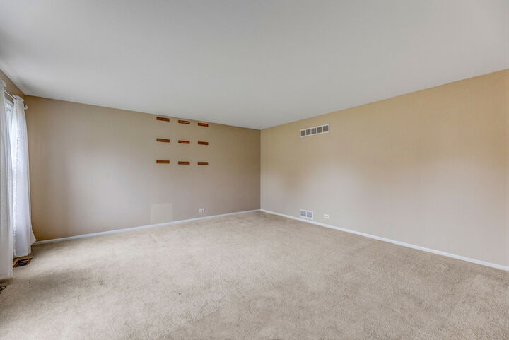 Property Photo: 25 W Donovan Court IL 60417