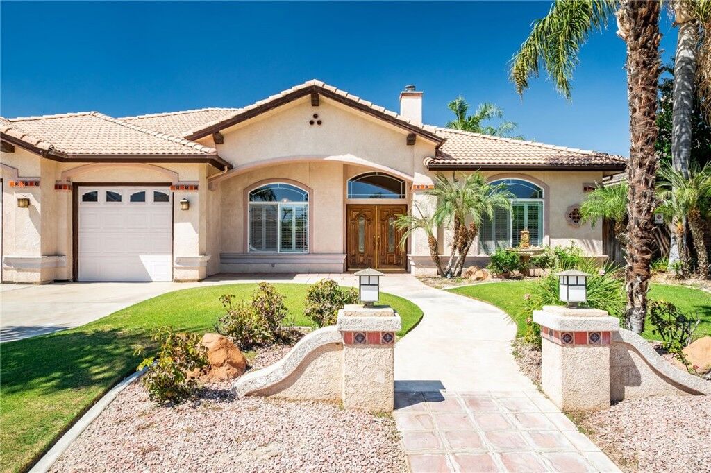 Property Photo:  3400 Medallion Rose Avenue  CA 93313 