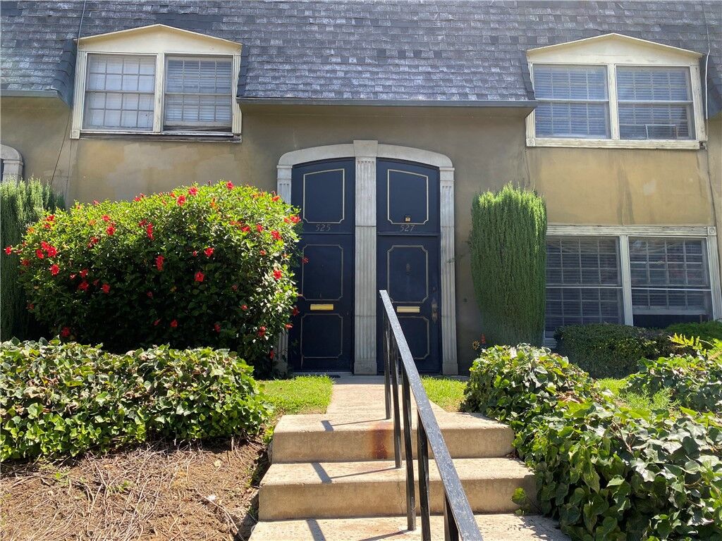 Property Photo:  525 La Verne Street  CA 92373 