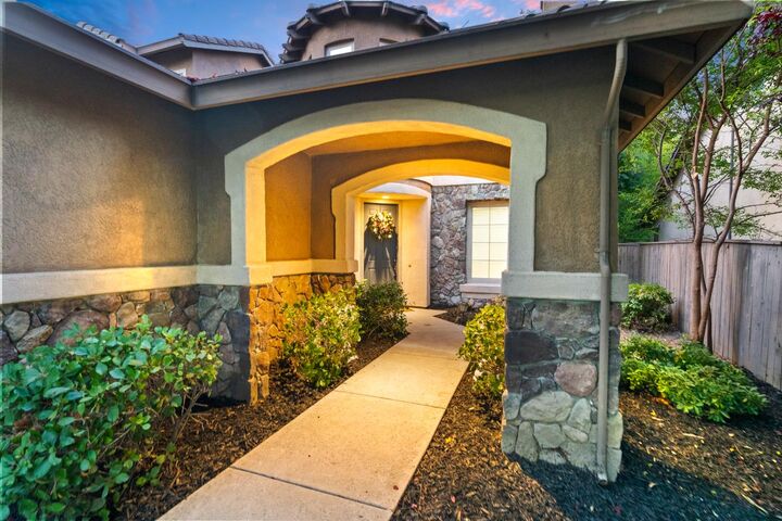 Property Photo:  820 Wedge Wood Court  CA 95605