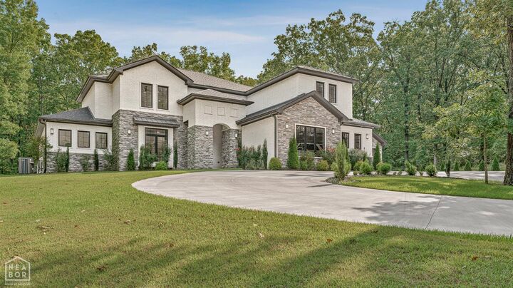 Property Photo: 2204 Hazeltine Drive AR 72404