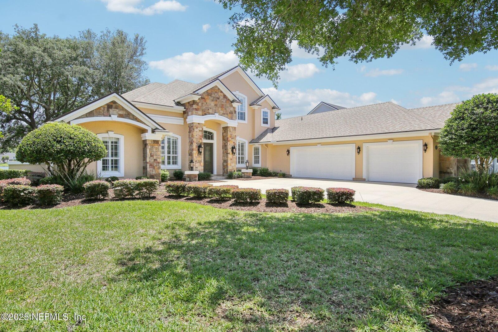 Property Photo:  717 Dorchester Drive  FL 32259 