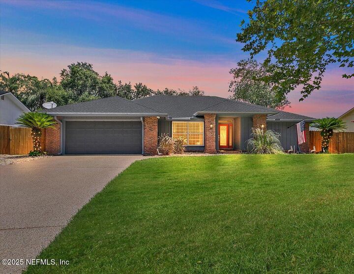 Property Photo:  11851 Pegasus Drive  FL 32223 