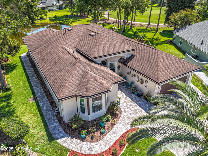 Property Photo: 1501 Waterbridge Court FL 32003
