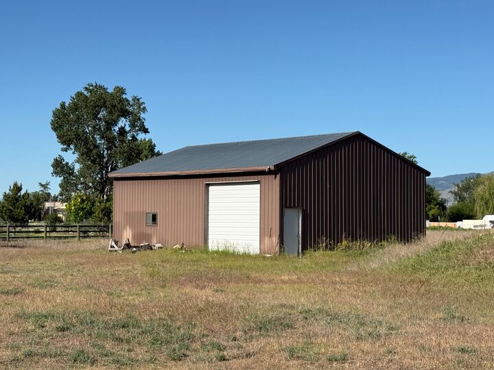 Property Photo: 506 Old Corvallis Road MT 59840