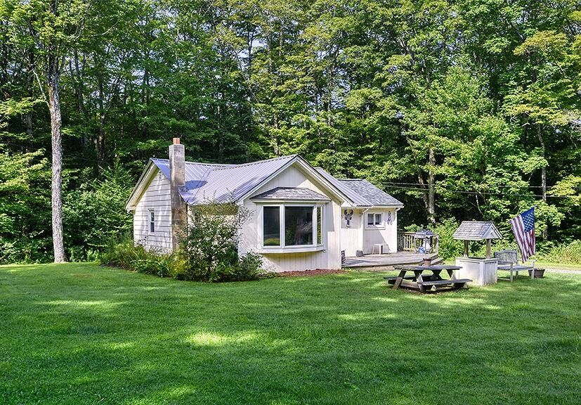 Property Photo:  552 Valley Road  NH 03608 