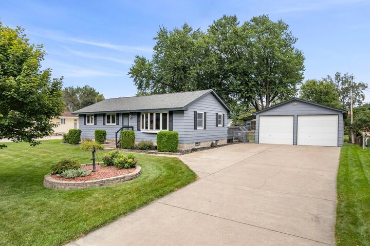 7212 Oliver Avenue N  Brooklyn Center MN 55430 photo