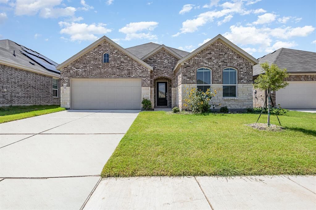 Property Photo: 545 Mill Trace Way TX 75407