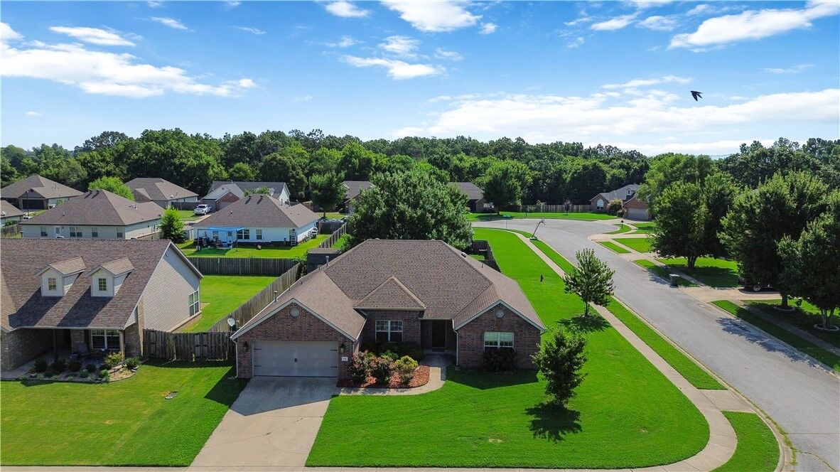 Property Photo:  536 N Fox Meadows Lane  AR 72704 