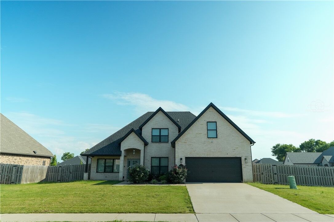 Property Photo: 1100 Quailridge Way AR 72713