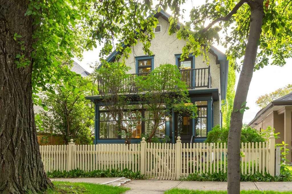 Property Photo: 515 8 Street NE AB T2E 4H1