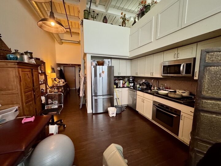 Property Photo:  1 Aberdeen Way 107  MA 02138 