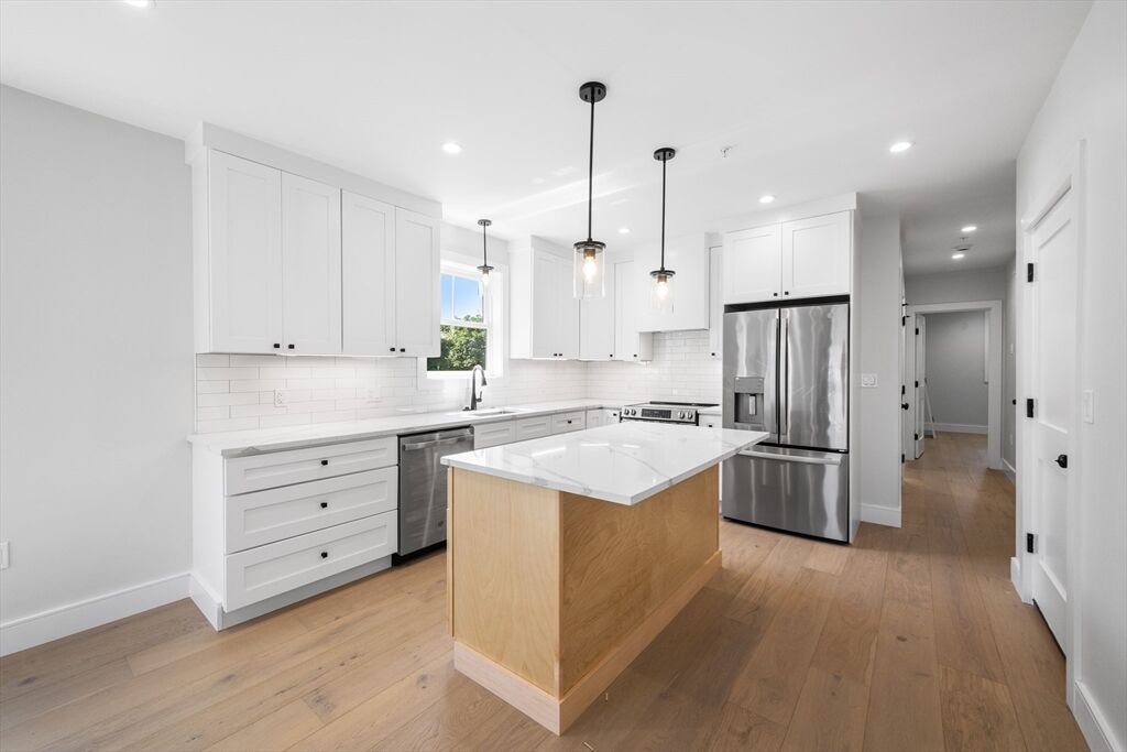 Property Photo:  3 Franklin St 3  MA 02145 