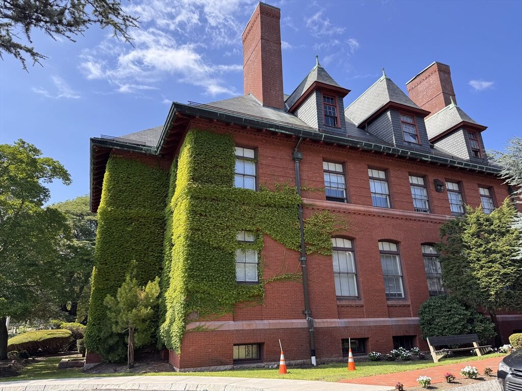 Property Photo:  324 Washington 304  MA 02481 
