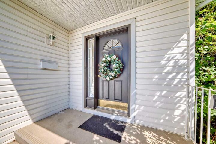 Property Photo:  323 Sierra Madre Court SW  AB T3H 3G7 
