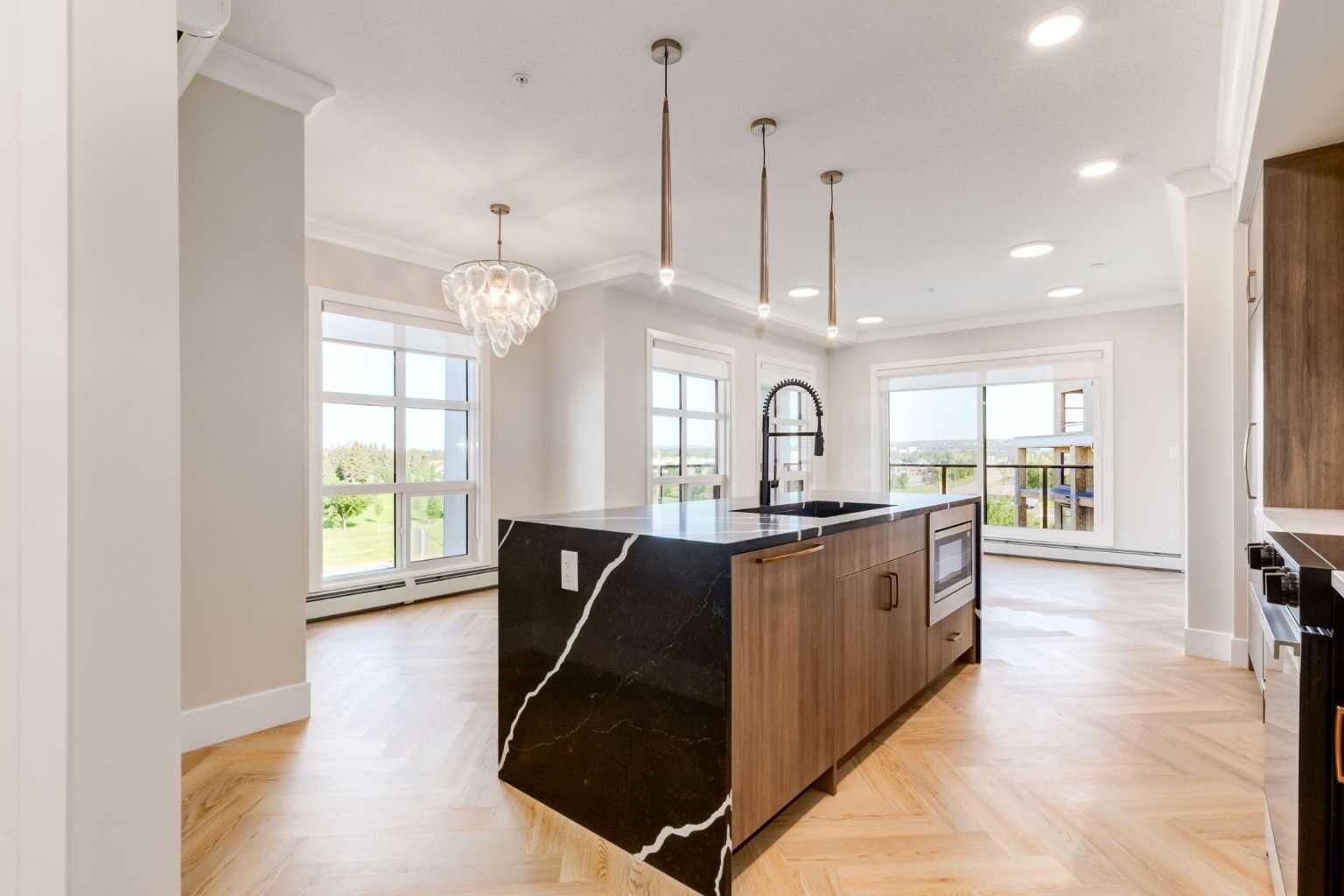 Property Photo: 330 Dieppe Drive SW 302 AB T3E 2L4