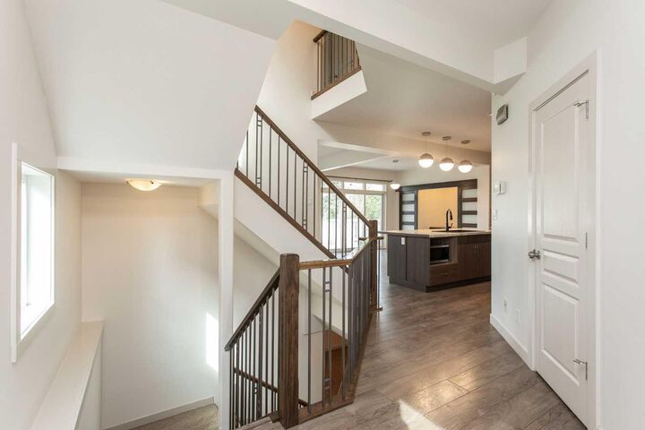 Property Photo:  26 Vienna Close  AB T4R 0P1 