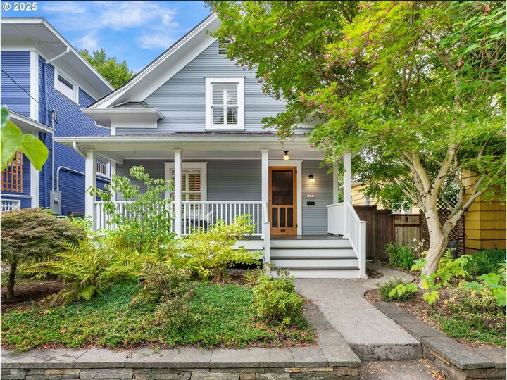 3632 SE Washington St  Portland OR 97214 photo