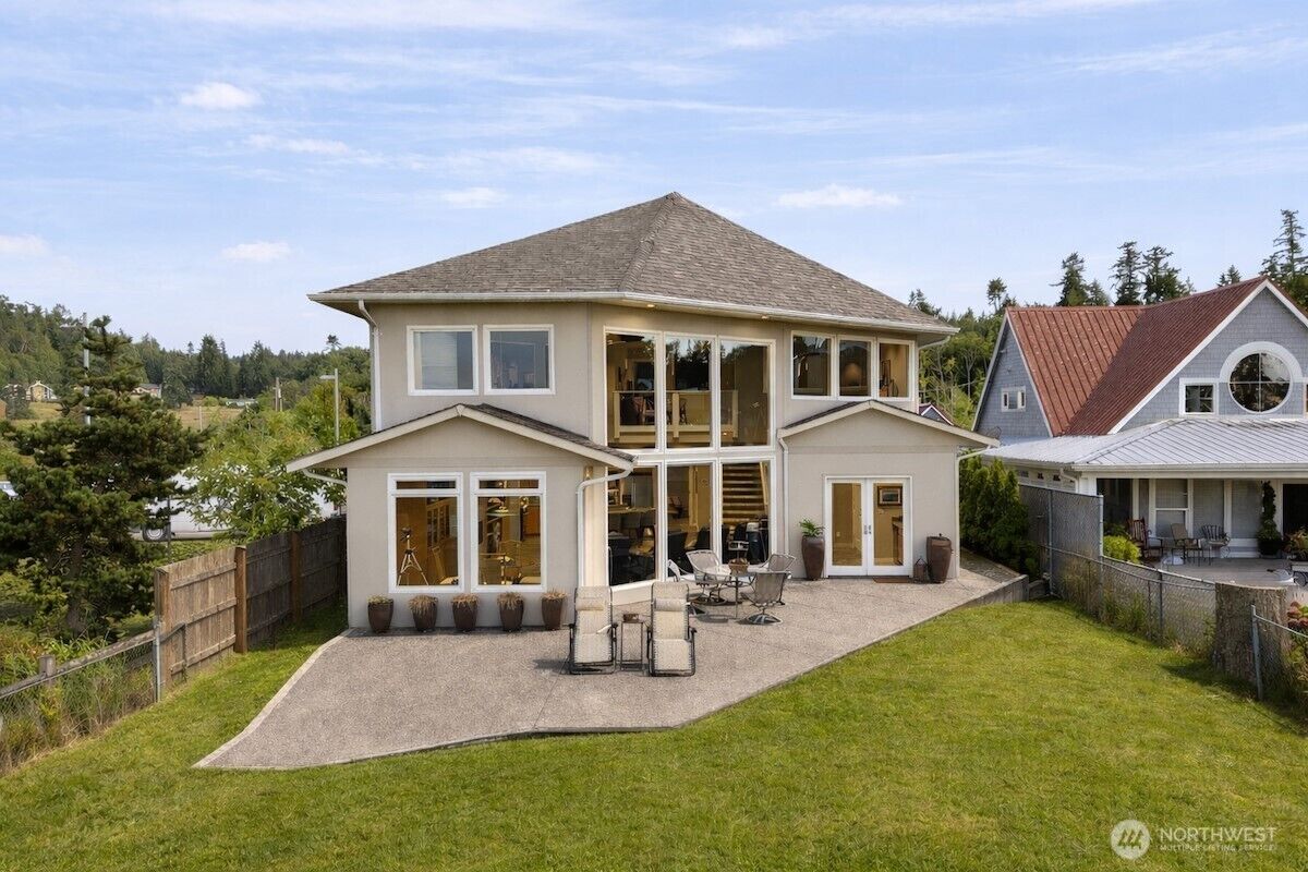 Property Photo:  8668 NE Point No Point Road  WA 98340 