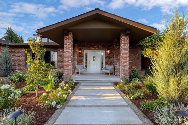 Property Photo: 1415 Highland Road WA 99362