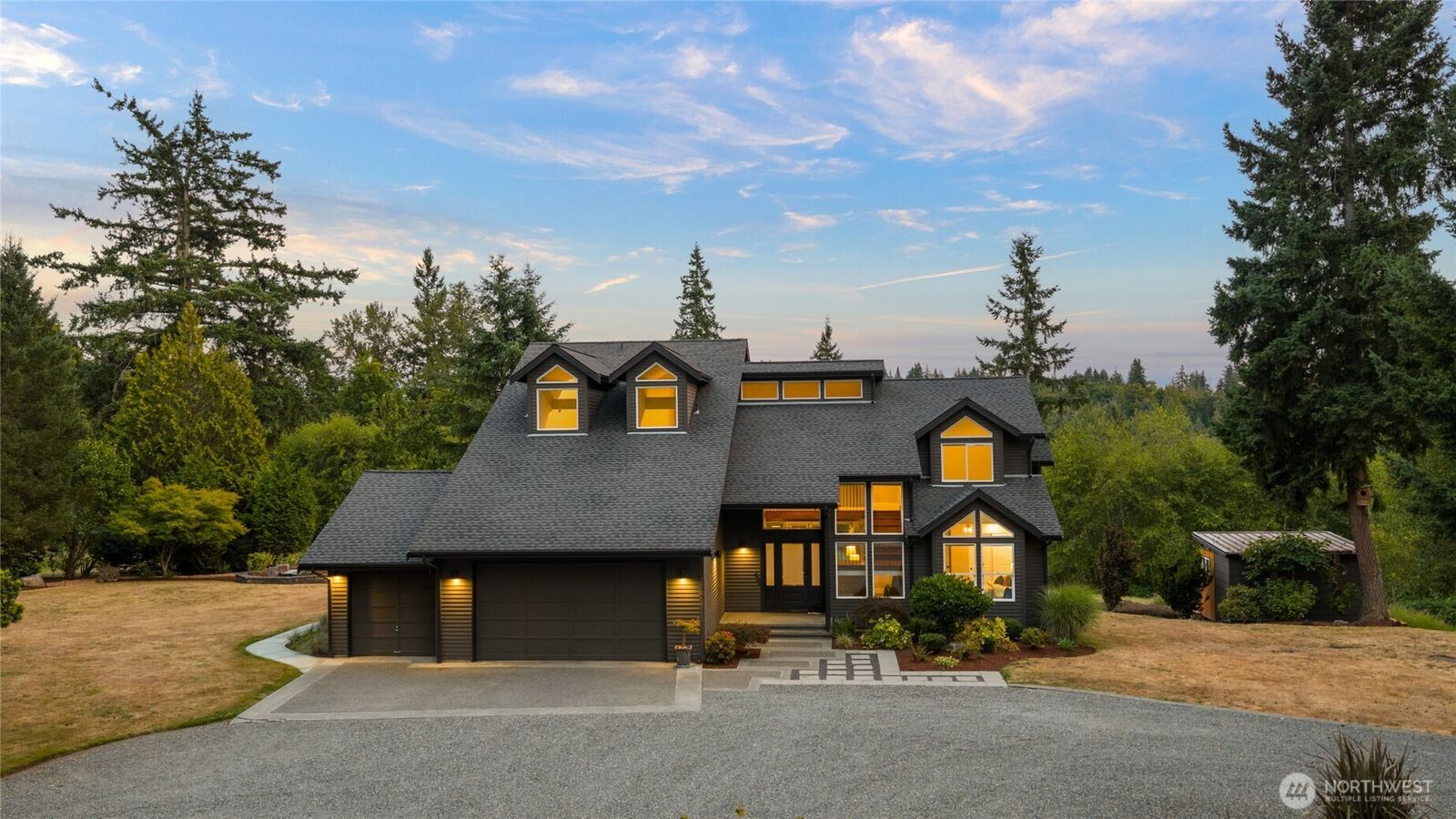 Property Photo: 20417 SE 198th Street WA 98058
