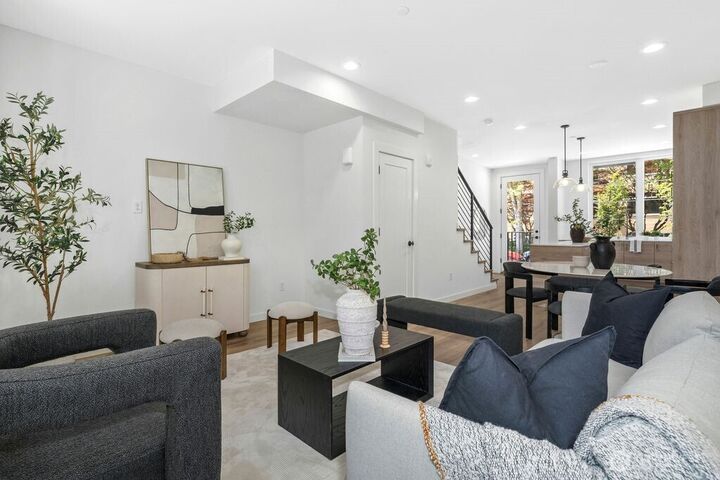 Property Photo:  118 C  2nd Street S  WA 98033 