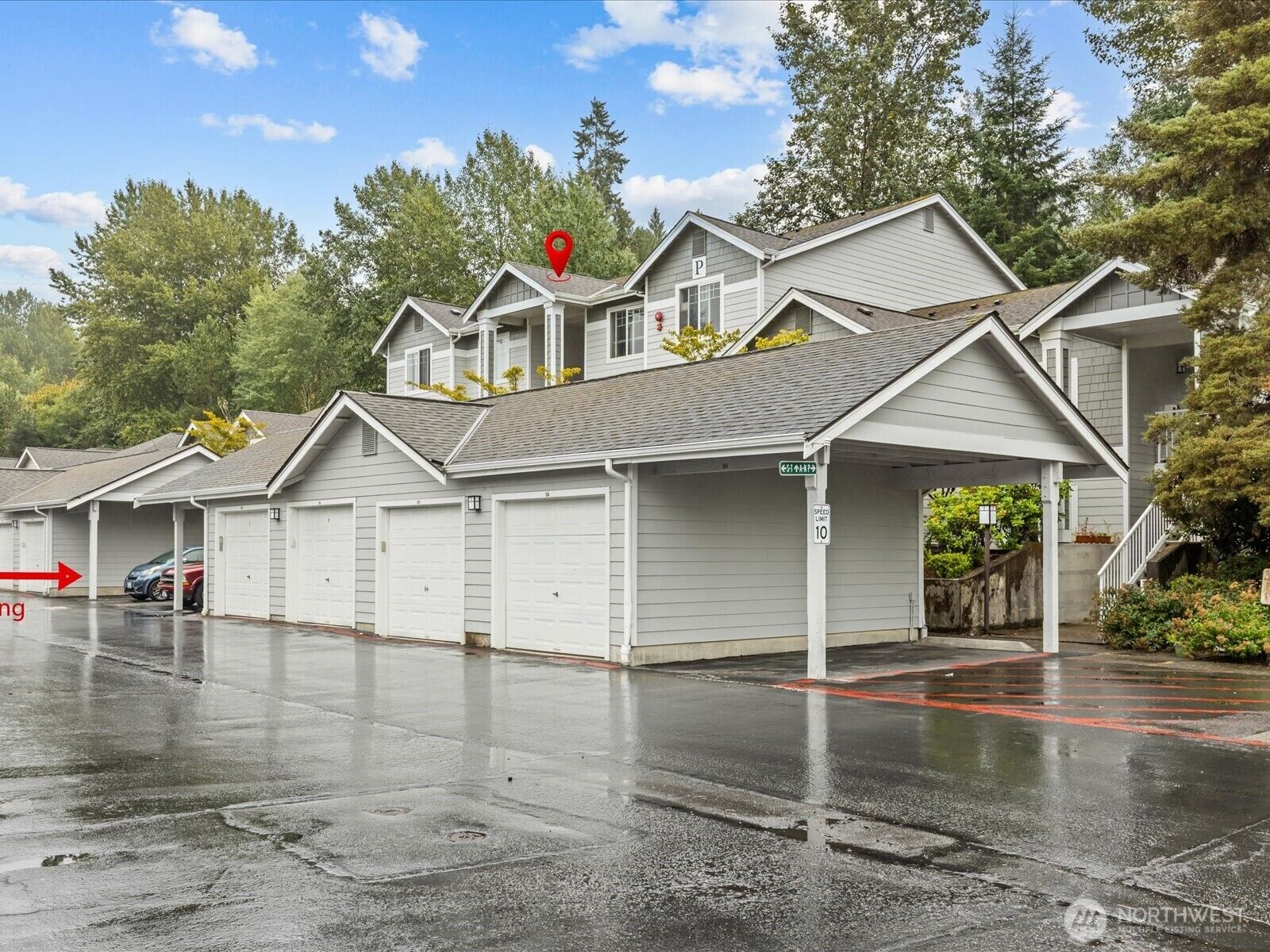 Property Photo: 15150 140th Way SE P204 WA 98058
