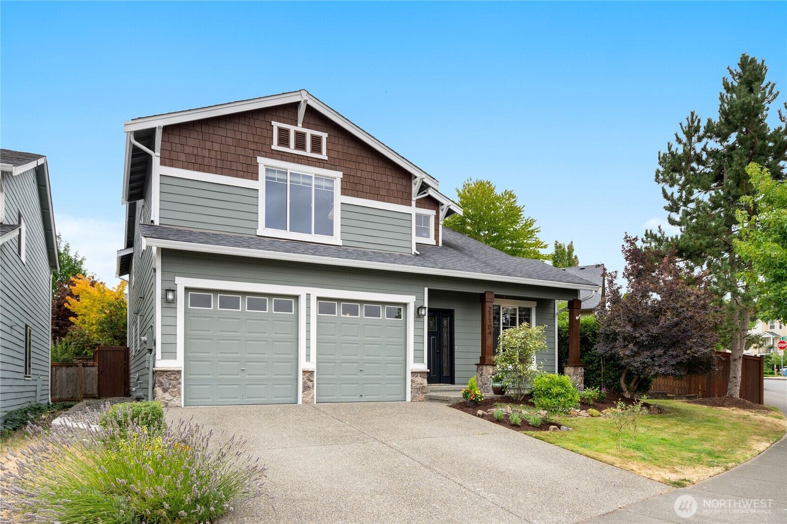 Property Photo: 21104 1st Avenue W WA 98021