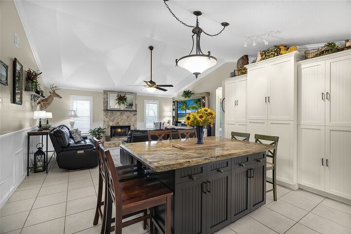 Property Photo: 1745 17th Avenue SW FL 32962