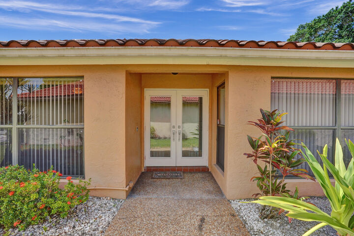 Property Photo:  11162 Clover Leaf Circle  FL 33428 