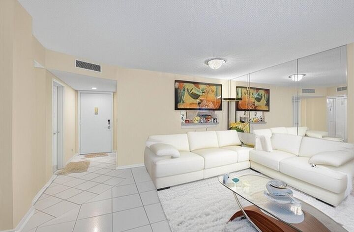 Property Photo:  5340 Las Verdes Circle 303  FL 33484 