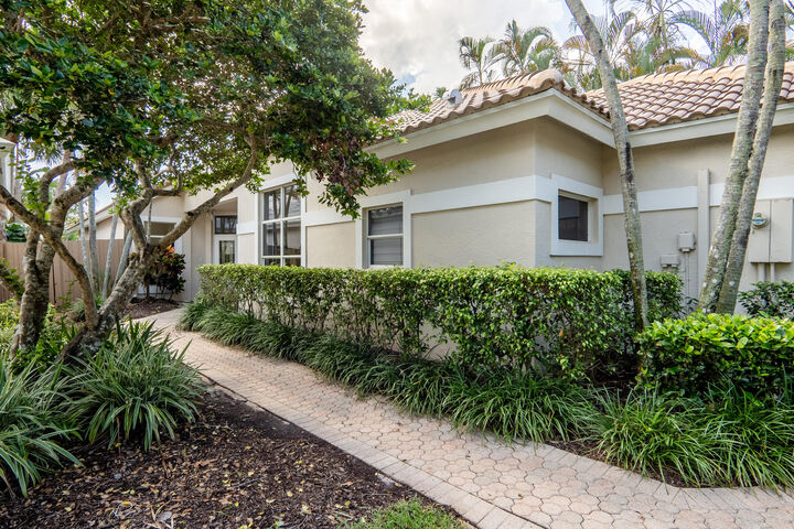 Property Photo:  6670 NW 27th Avenue  FL 33496 