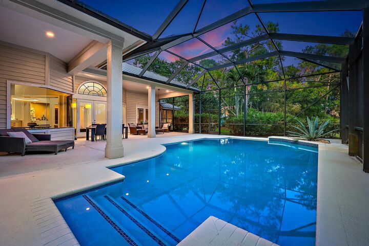 Property Photo: 1550 SW Saint Andrews Drive FL 34990