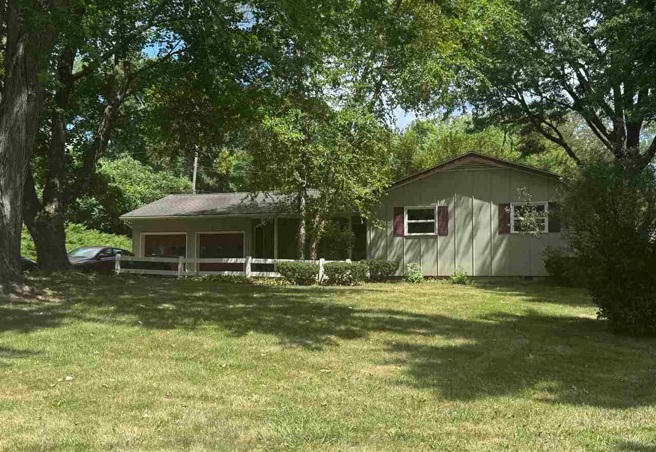 Property Photo: 505 Meadowbrook Road IN 47374