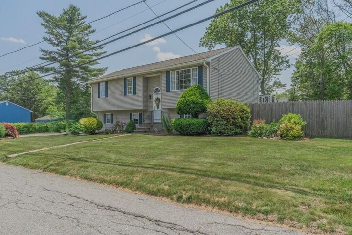 136 Youngs Avenue  Coventry RI 02816 photo