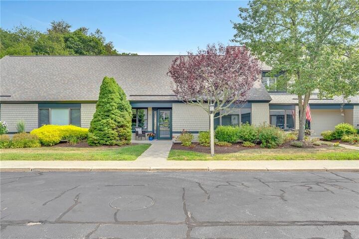 Property Photo: 19 Vanderbilt Drive RI 02882