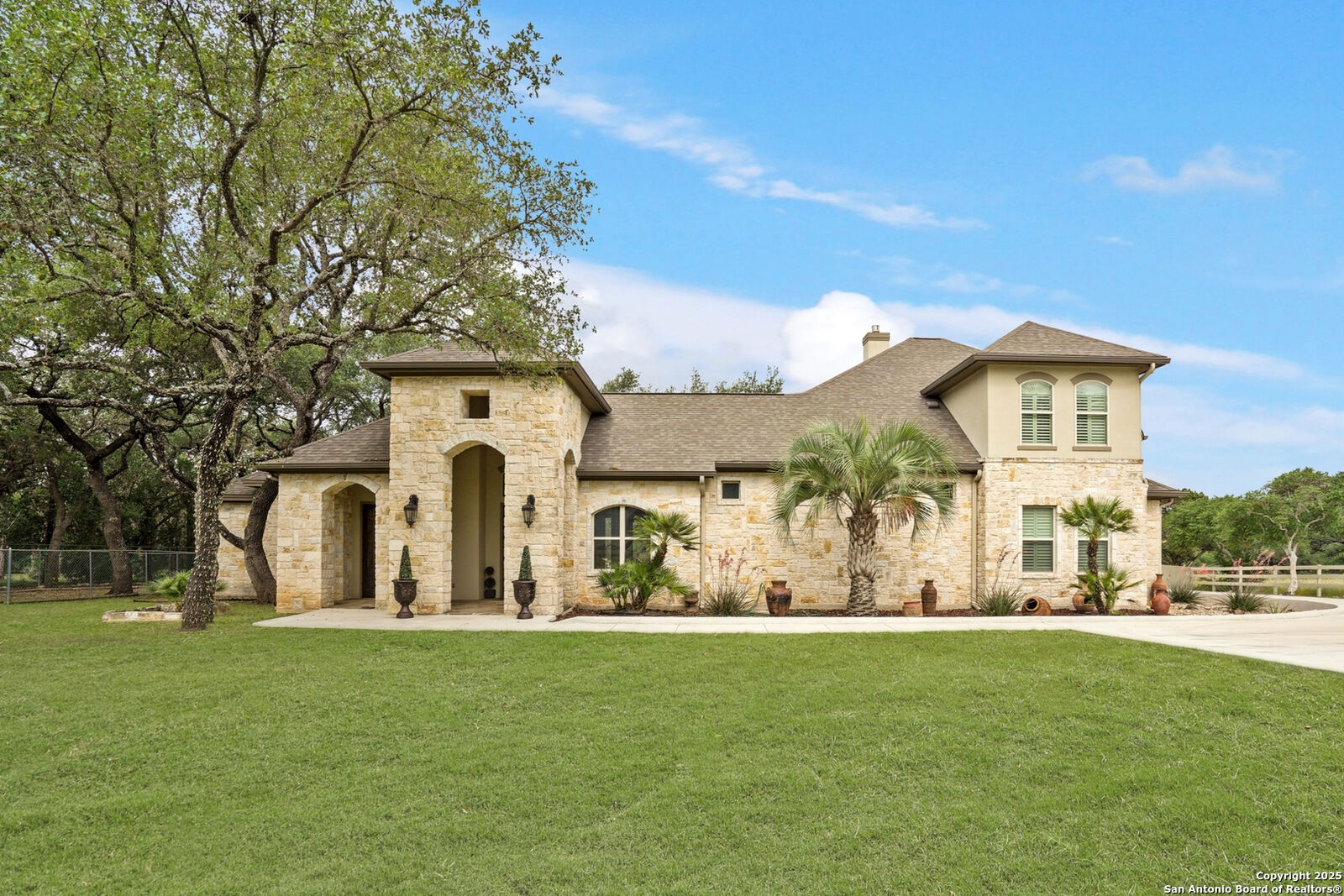 Property Photo:  303 Havenhurst  TX 78232 