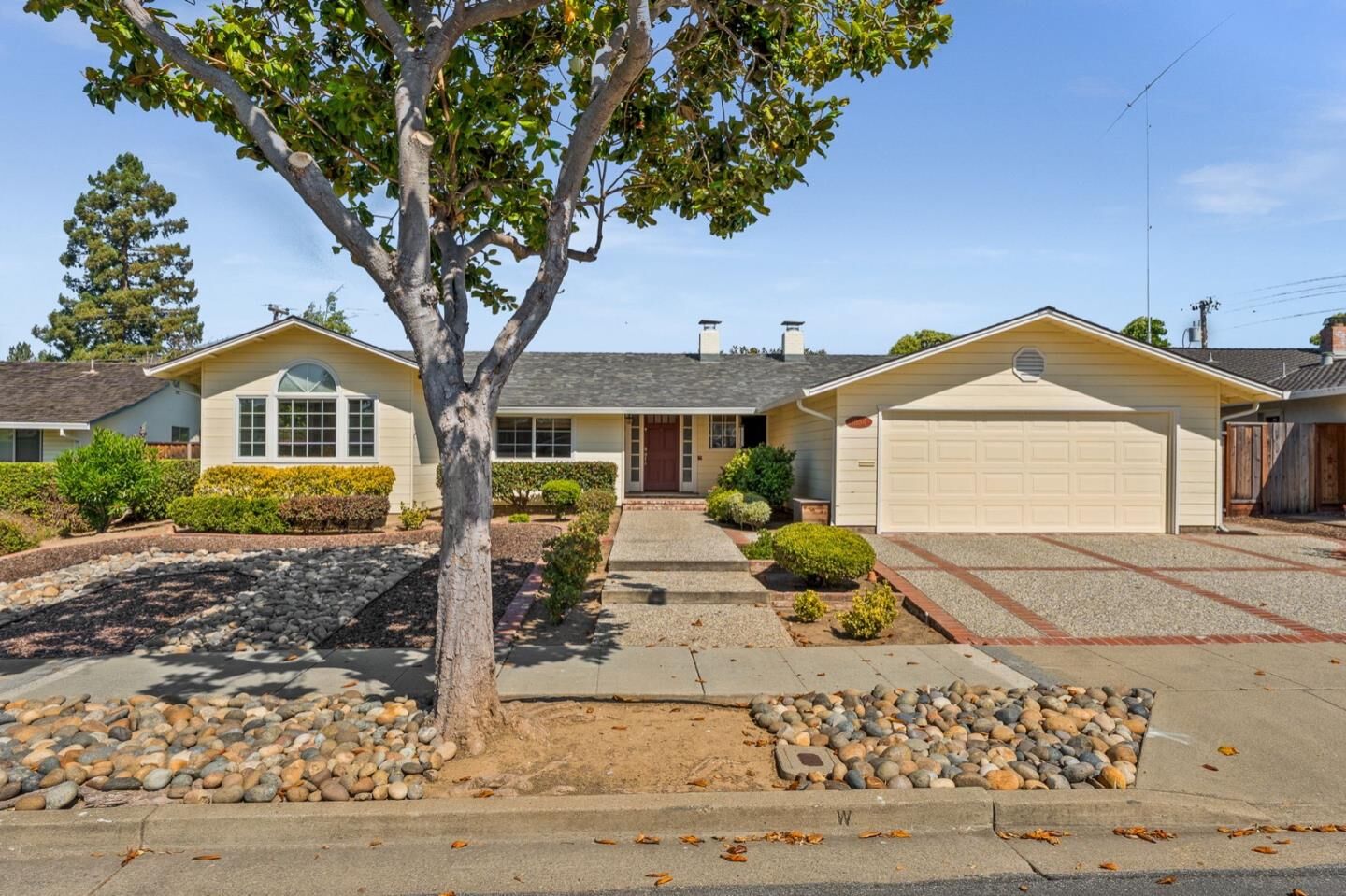 Property Photo:  1554 Klamath Drive  CA 94087 