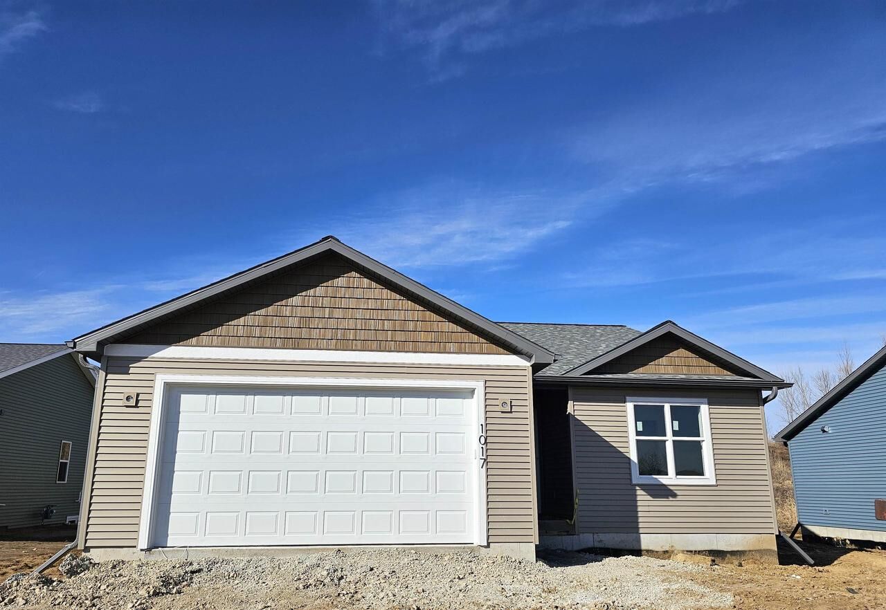 Property Photo: 520 Village Lane WI 54971