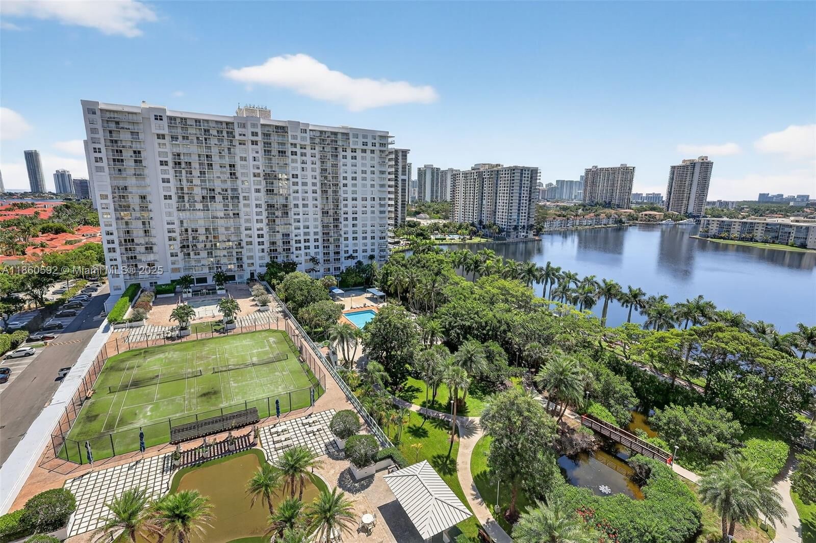 Property Photo:  2801 NE 183rd St 1404W  FL 33160