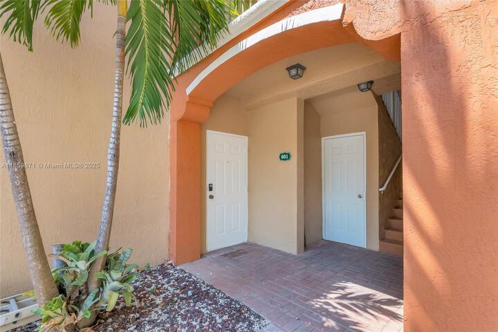 Property Photo: 6670 NW 114th Ave 601 FL 33178