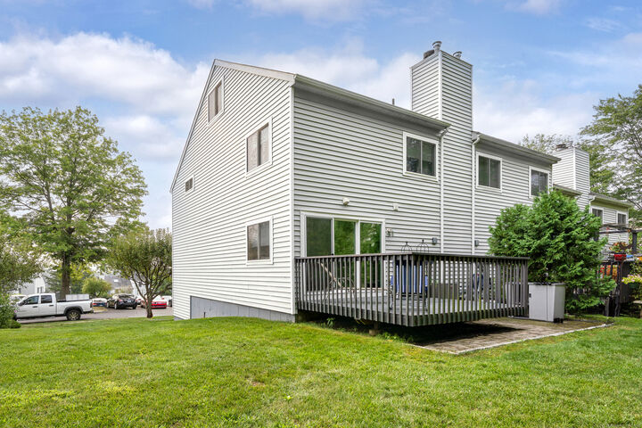 Property Photo:  25 Sunridge Lane 25  CT 06416 