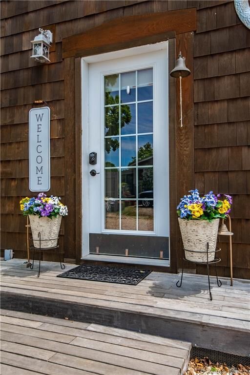 Property Photo:  11A Cove Street  CT 06475 