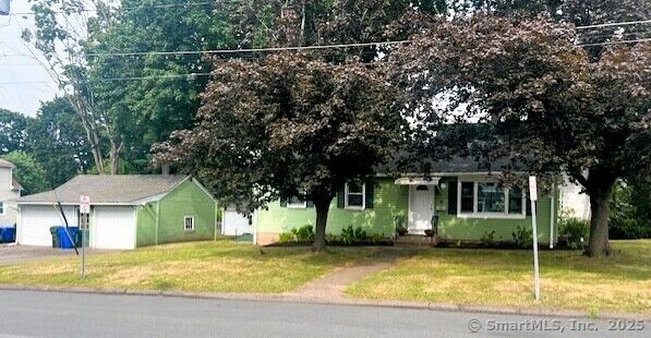 Property Photo:  6 Center Court  CT 06111 