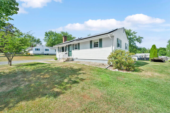 Property Photo: 82 Basswood Drive CT 06457