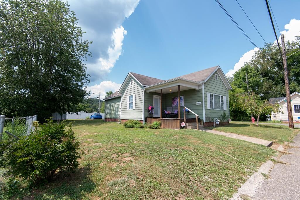 Property Photo:  1235 Mayo St  OH 45662 