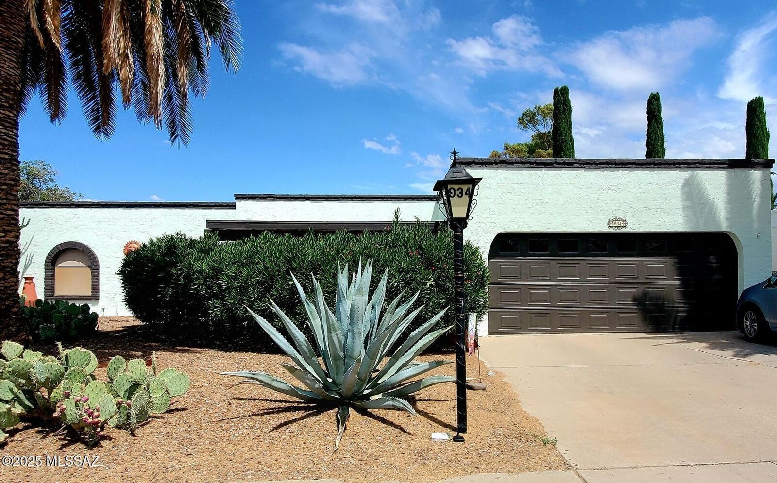 Property Photo:  934 N Abrego Drive  AZ 85614 