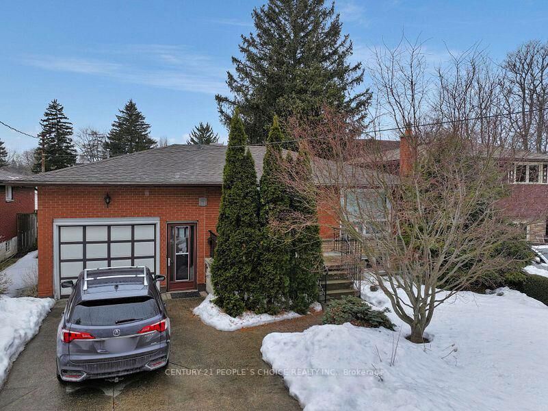 Property Photo:  122 Rifle Range Road  ON L8S 3B6 