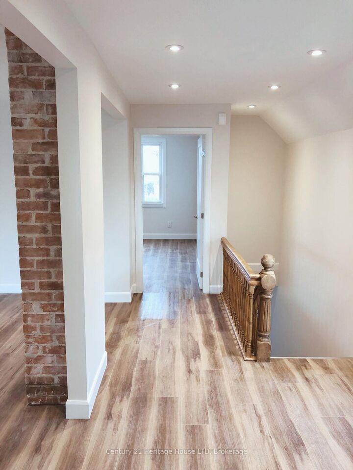 Property Photo: 61 Phipps Street #Upper ON L2A 2V3